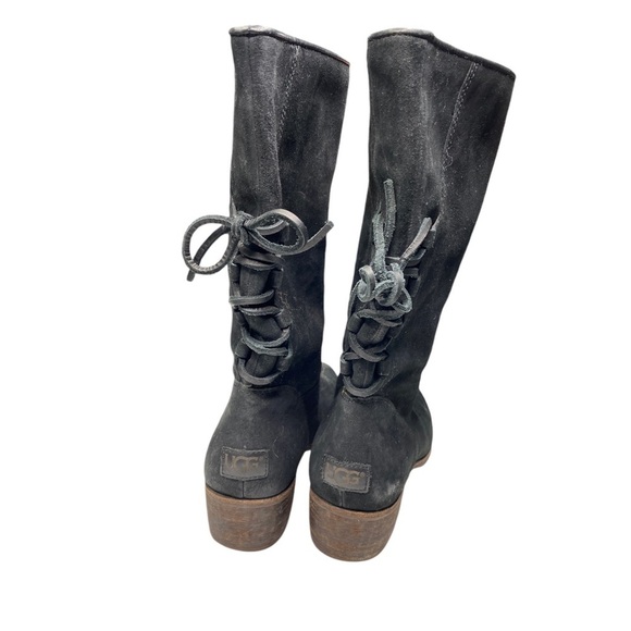 UGG Black  Suede Cary heeled boot size 10 - Picture 5 of 8